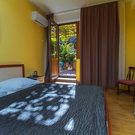 Irmeni Hotel Tbilisi Bagian luar foto