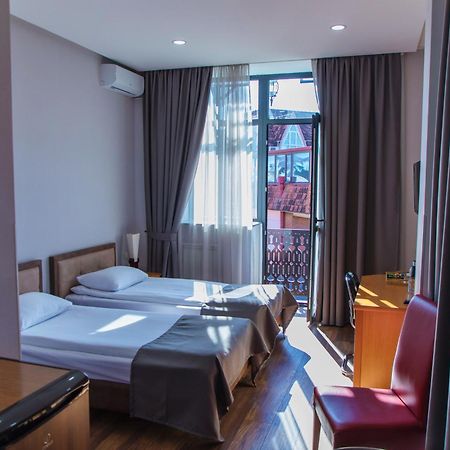 Irmeni Hotel Tbilisi Bagian luar foto