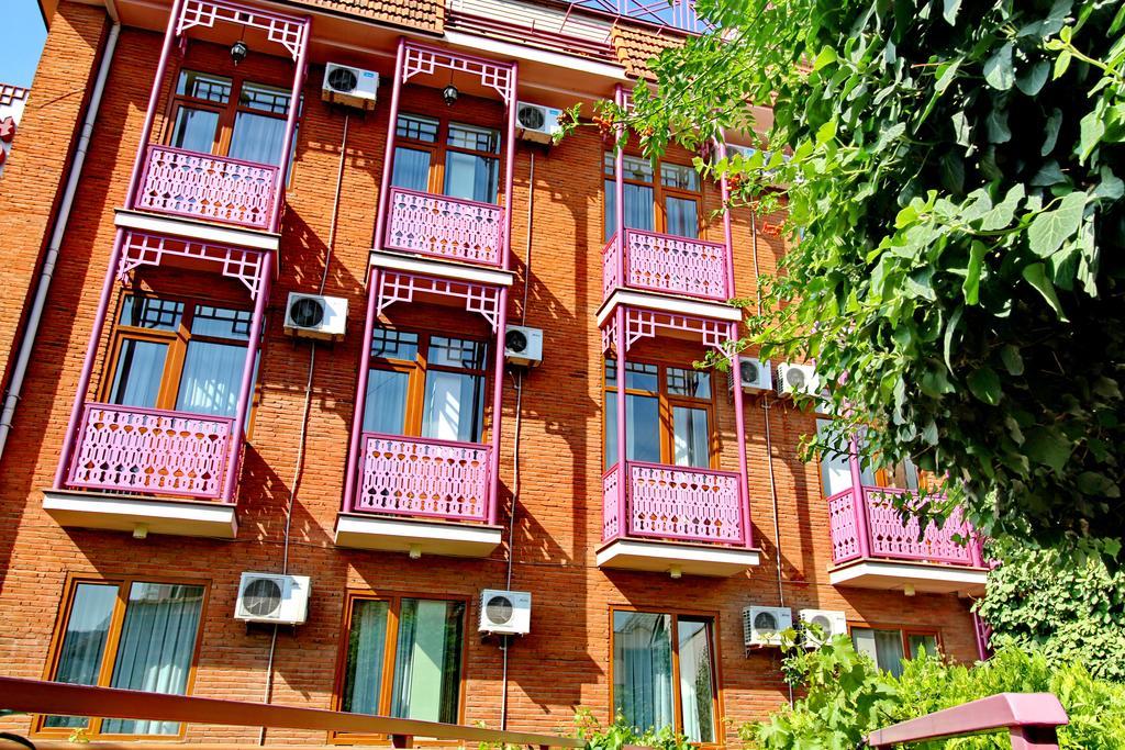 Irmeni Hotel Tbilisi Bagian luar foto