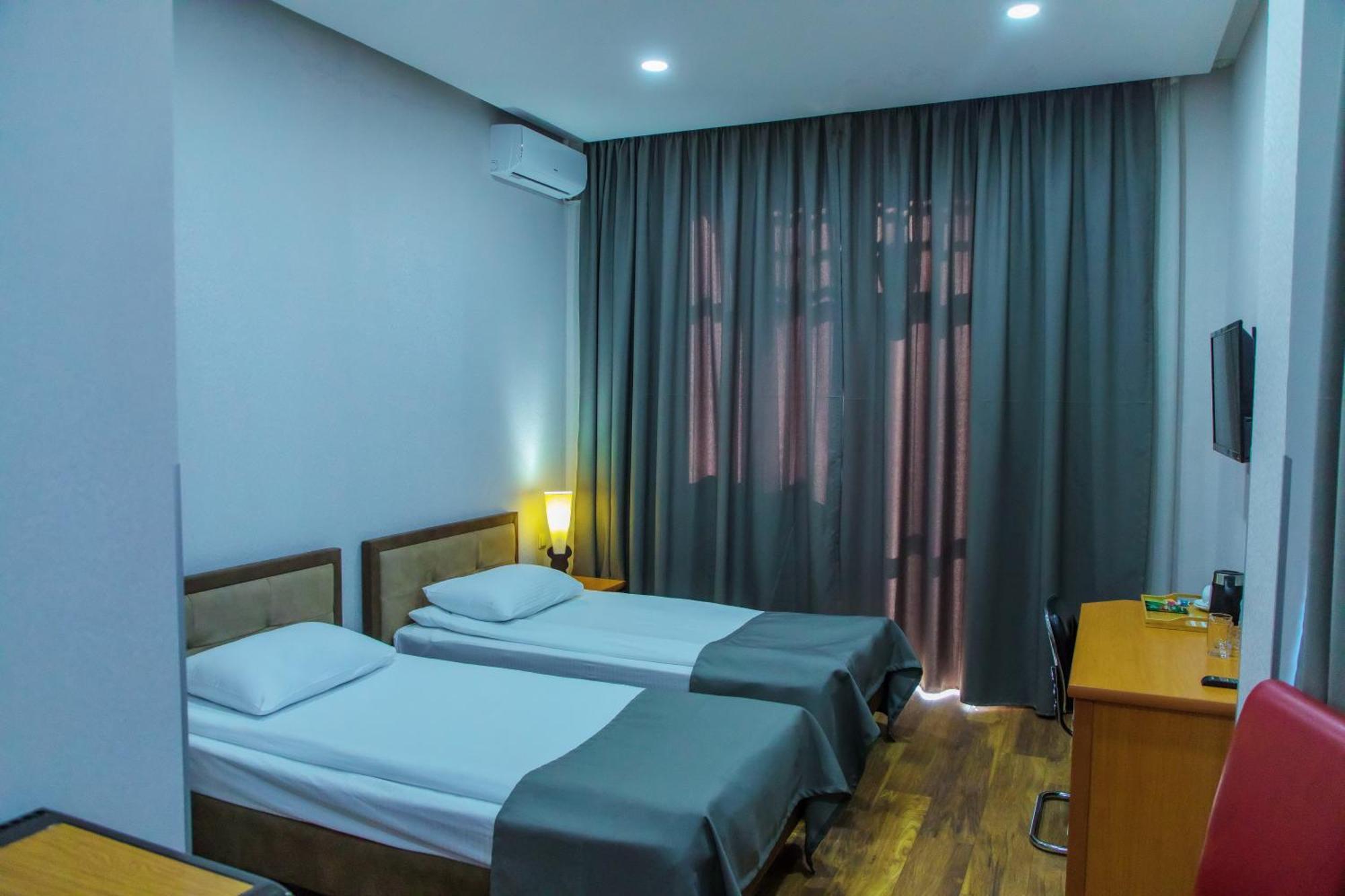 Irmeni Hotel Tbilisi Bagian luar foto