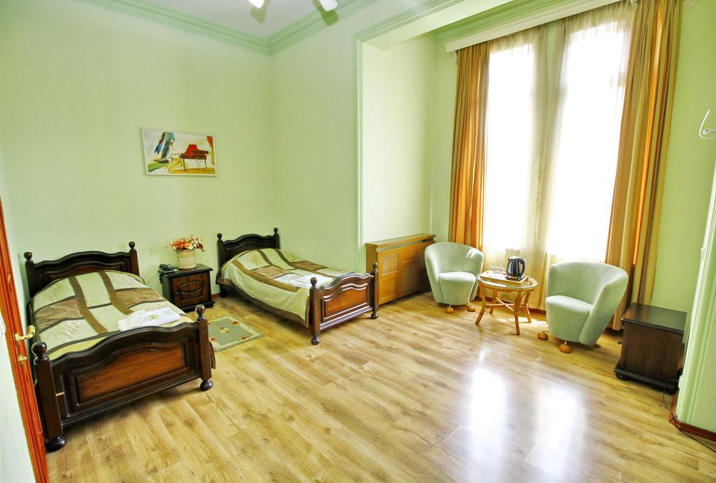 Irmeni Hotel Tbilisi Bagian luar foto