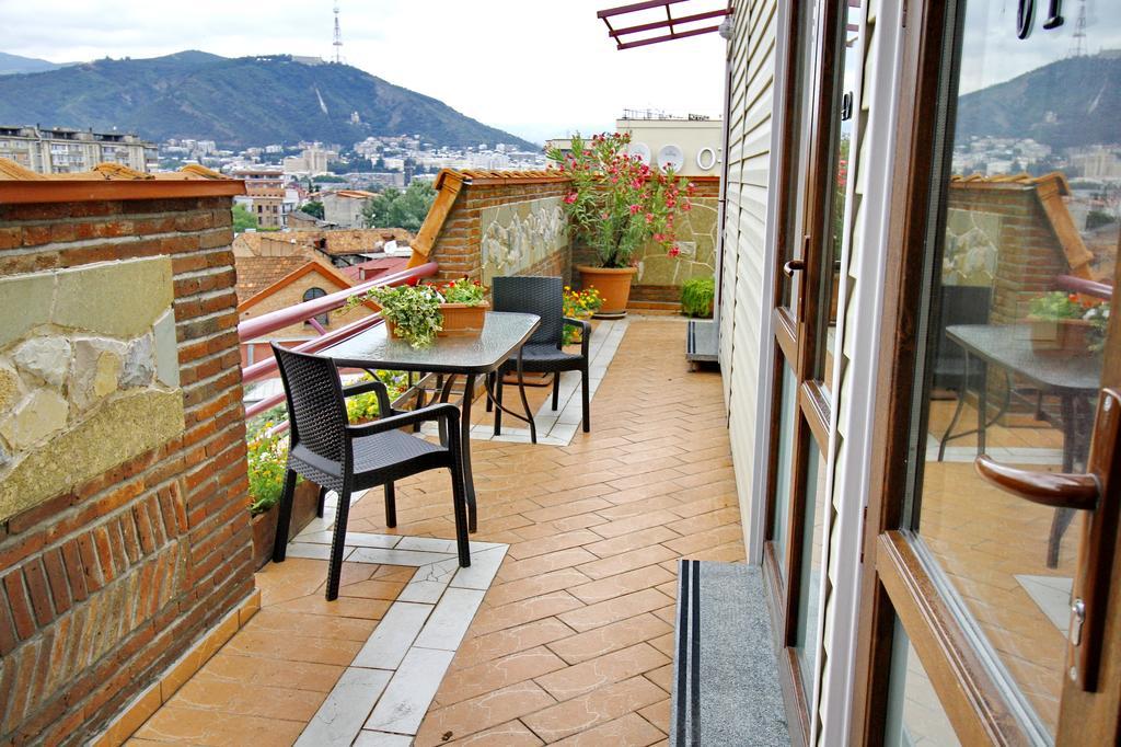 Irmeni Hotel Tbilisi Bagian luar foto