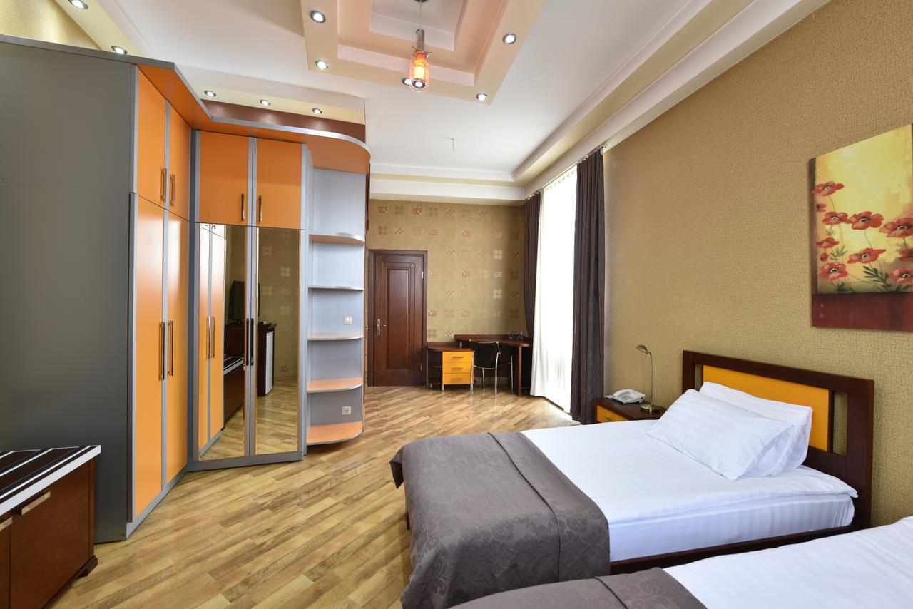 Irmeni Hotel Tbilisi Bagian luar foto