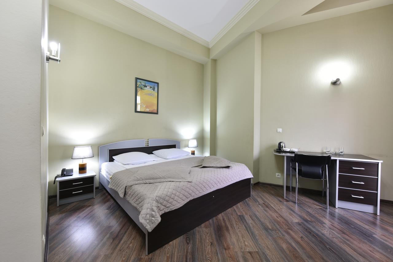 Irmeni Hotel Tbilisi Bagian luar foto