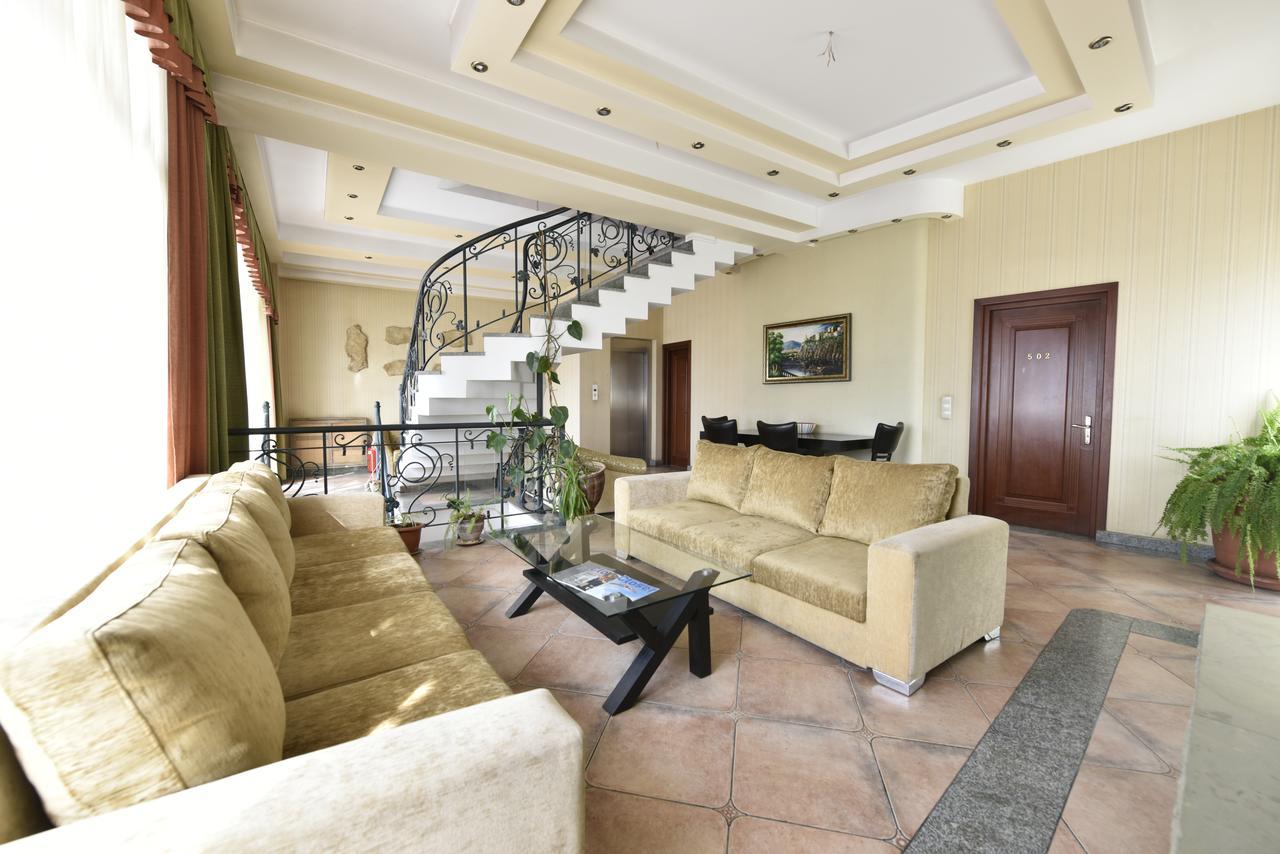 Irmeni Hotel Tbilisi Bagian luar foto